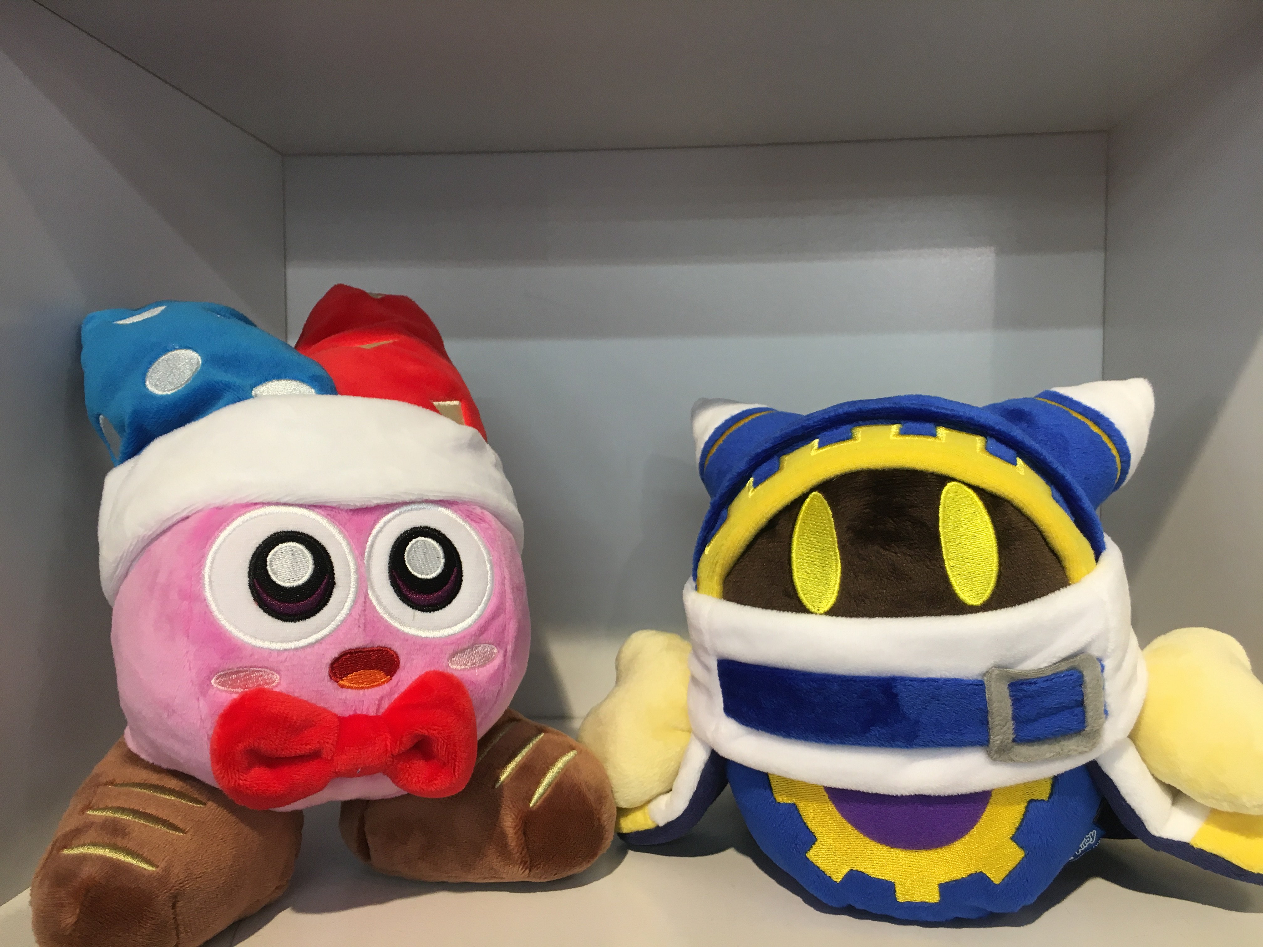 コトブキヤ秋葉原館 コトブキヤ秋葉原館1階 本日入荷 任天堂カービィより マルク Sｻｲｽﾞ マホロアsｻｲｽﾞ 各 2 000 抜 星のカービィスーパーデラックスでお馴染みマホロアとボス戦で登場するマルクが可愛いぬいぐるみで登場 是非お見逃しなく