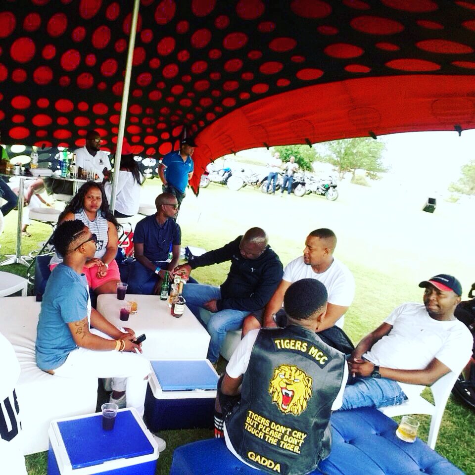RoyalBlaqdj_SA's tweet photo. @ Bethelhem ShowGround
#DayJol
#Riders
#PiratsOfTheCaribbean
#DarkDiscoWeekenders https://t.co/G7AsAn0Iii