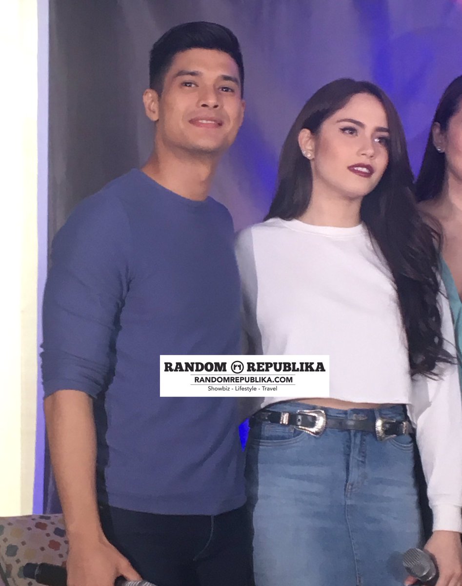 RandomRepublika's tweet photo. #JCJessy here at the #BananaSundaeAnniversaryPresscon #BananaSundae is on its 8th year! π #JCDeVera #JessyMendiola https://t.co/WDeZbFUoQE