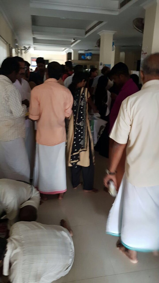 iamshameercm's tweet photo. Thanks for making our life more difficult @narendramodi ! The banks r not yet open but look at the crowd !! 😑 #Modi #BlackMoney #ModiSarkar https://t.co/4BXANcZe1w