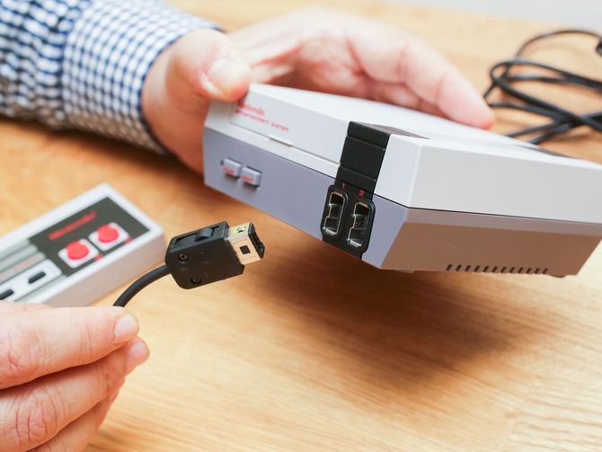 CNET's tweet photo. NES Classic Edition: Amazon will have "very limited quantities" at 2pm PT Friday https://t.co/MAXXPUdg5U https://t.co/QR2J6XDxyf