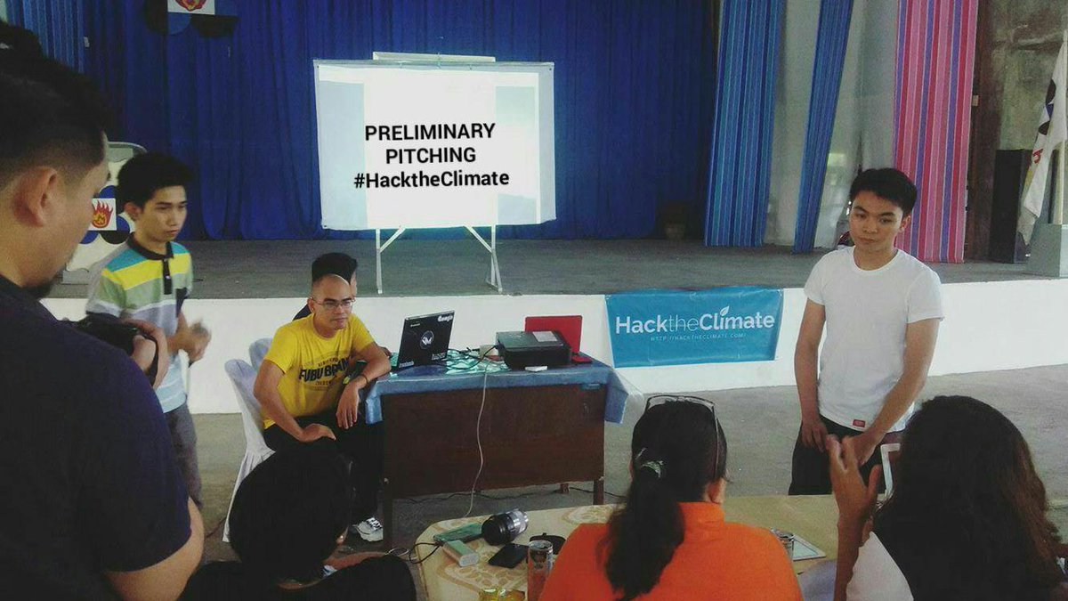 justinvawter's tweet image. Preliminary Pitching!! #HacktheClimate Cleantechloban. Impressive ideas so far. 👏