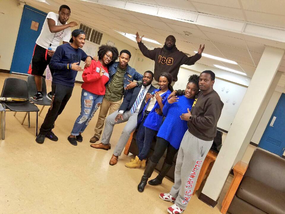 Dx3DJ's tweet photo. Cupcakes &amp; Condoms went well today thank you to the fellow #DSU Greeks who came through to show love #ΖΦΒ #ΣΓΡ #ΙΦΘ https://t.co/bp8TV58KLs