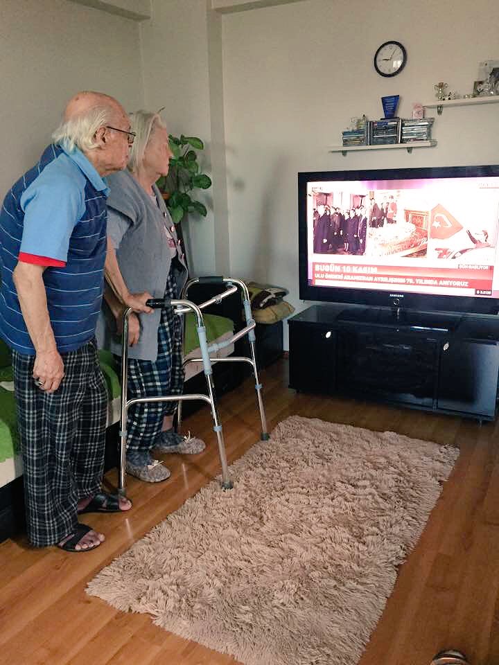 sadece bir fotoğraf uzun uzun cümlelerden daha çok şey anlatabilir.. #10Kasim