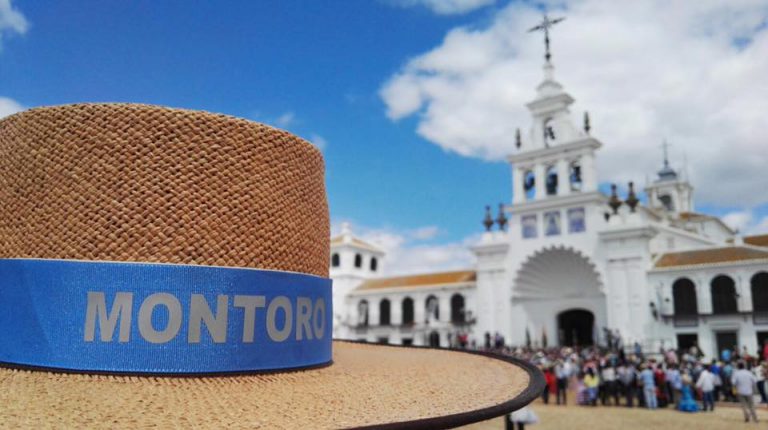 Gentedepaz's tweet photo. Córdoba madrina de la Hermandad de Montoro https://t.co/bThqx2qoJK @NCSDONALDPRESS https://t.co/OhJNki1uss