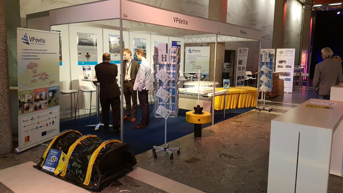 JantienvdMeij's tweet image. Bezoek @VPdeltaNL stand op #waterbouwdag16
