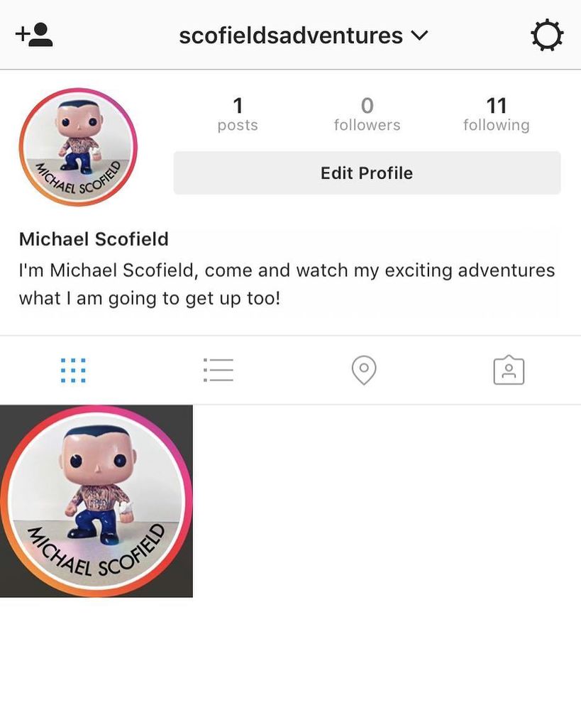 PrisonBreak_UK's tweet photo. Can we all give this little guy a follow? The Adventures of Michael Scofield, who is he go… https://t.co/O0k3bmQ0qq https://t.co/94HgZRR6os