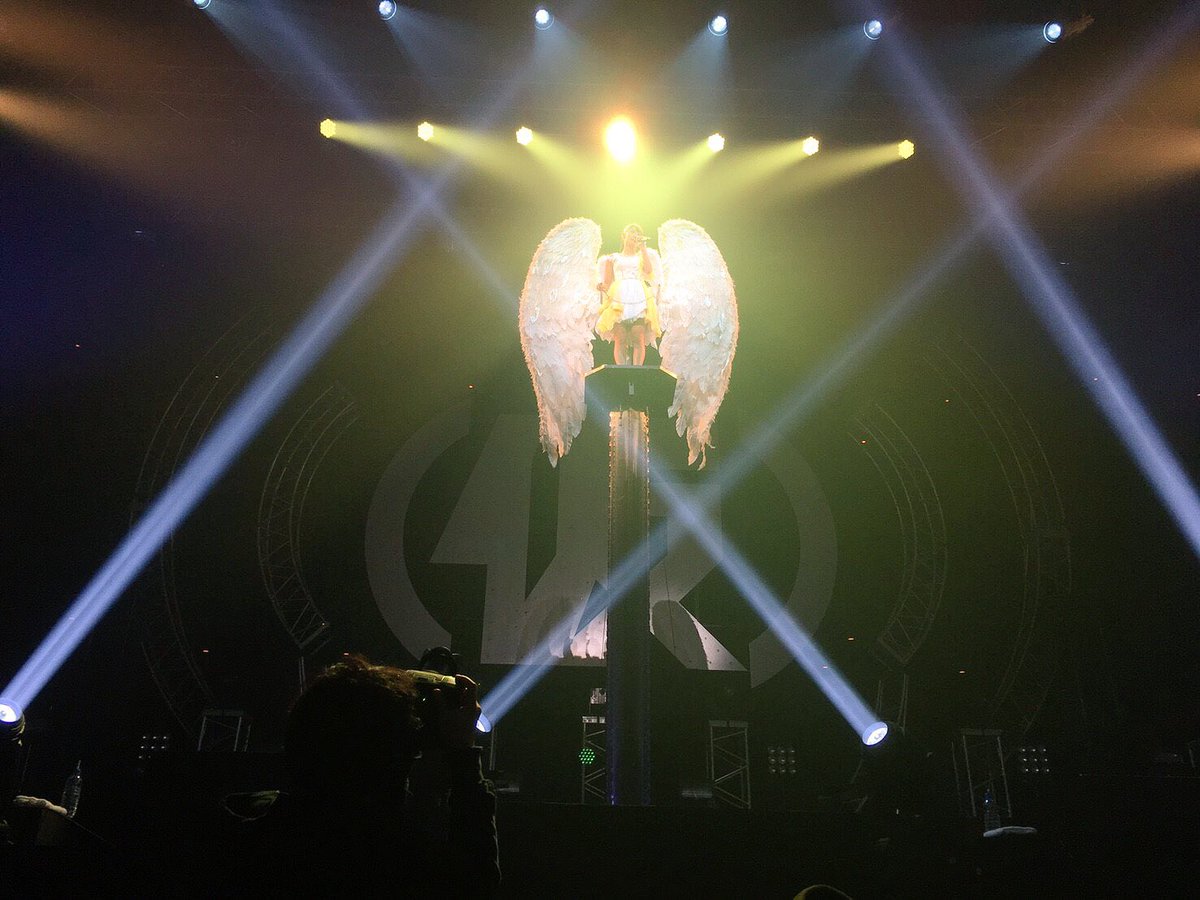 仙石みなみ 天使になった佐保明梨 アプガ武道館 小林幸子さん リボンリフター