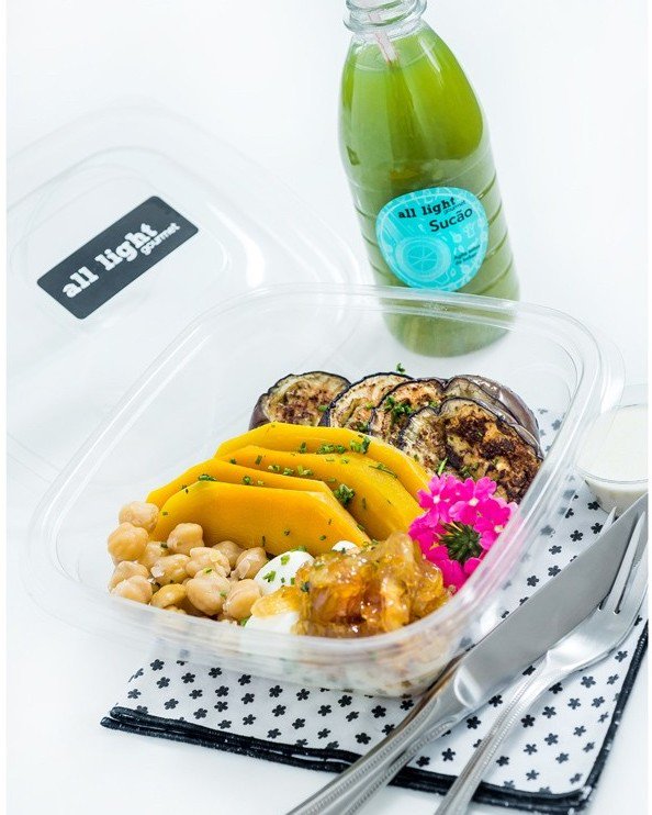 Que tal um detox de verão? O <a href="/AllLightGourmet/">All Light Gourmet</a> está dando 10% de desconto pra quem fechar o programa de 10 dias até amanhã, aproveita! ;)