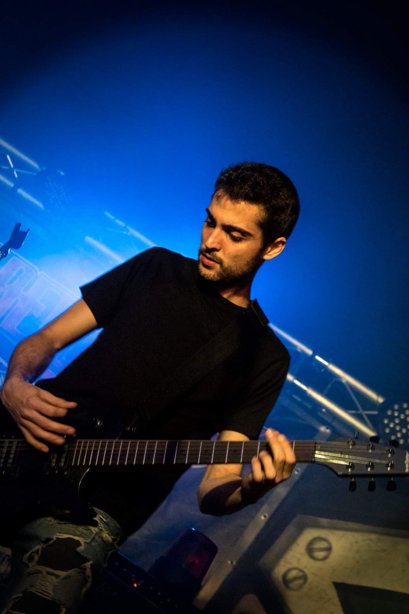 RockBfans's tweet photo. FELICIDADES, CARLES!! 💞

Disparo 📷: @anwls9 https://t.co/r45RupNZGp