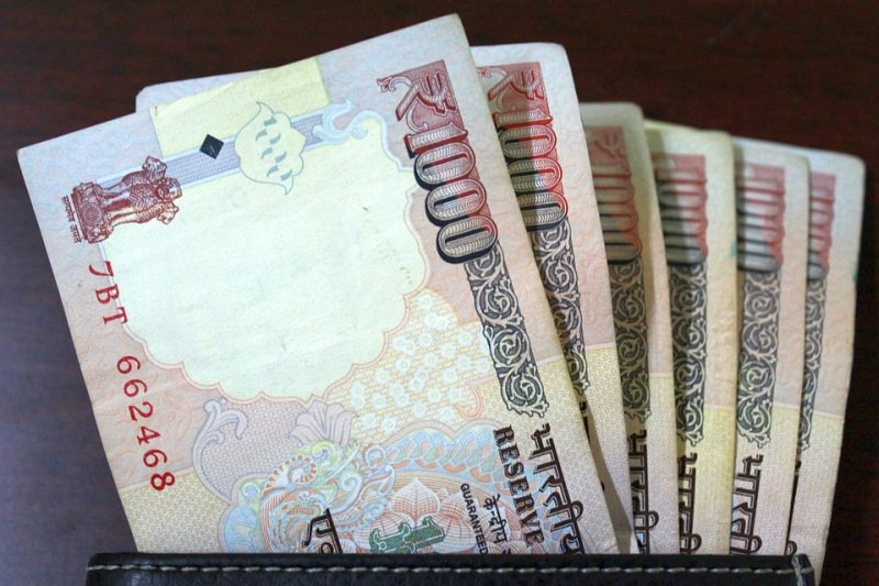 news24tvchannel's tweet image. नए तेवर और कलेवर में जल्द लौटेगा 1000 का नोट, रंग और डिजाइन भी होगा अलग #1000note #design #features bit.ly/2g0HKXL