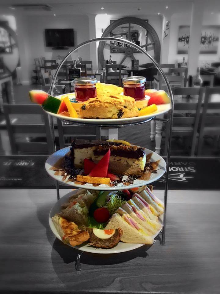 CaistorLakeFood's tweet photo. Pop along for #afternoontea at #Caistor Lakes. Why not make It sparkle, with a glass of fizz? https://t.co/Y8apkWPQqA