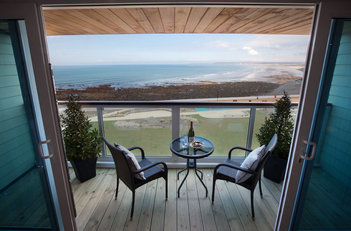 What a view !  westwardliving.co.uk/cottage/sea-sp…
