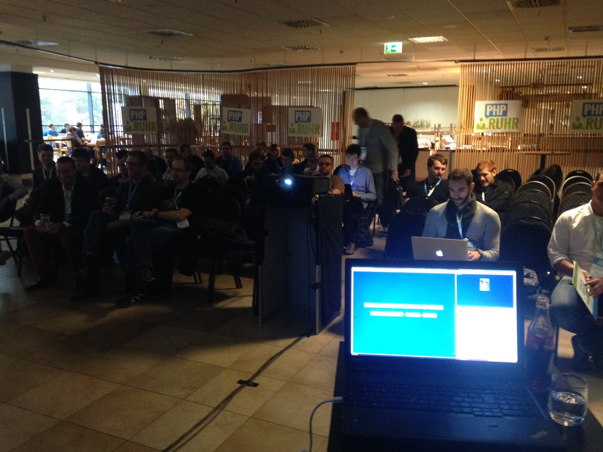 ElectricMaxxx's tweet image. Gleich geht&apos;s los #phpruhr16