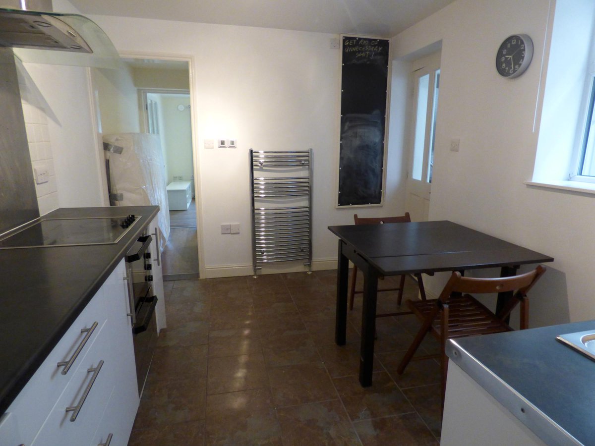 2 Bedroom ground floor furnished flat for rent in Southampton. Please call Leaders on 02380 633446 to book a viewing! @PropertyHants