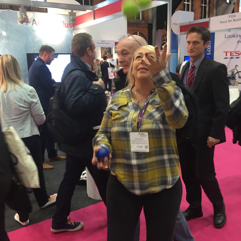 ThomasInt_News's tweet photo. We've got delegates juggling on the Thomas stand at CIPD! Visit us at #StandE110 to get in on the fun #cipdACE16 https://t.co/i9Nzvaoyz9