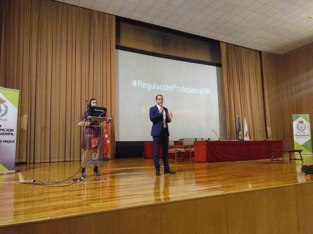 coplefmadrid's tweet photo. Nuestros compañeros Jesús Pérez, Gerente y @carlotadr22, secretaria nos hablan sobre la #RegulaciónProfesionalYA. https://t.co/UtDjbgUwP9