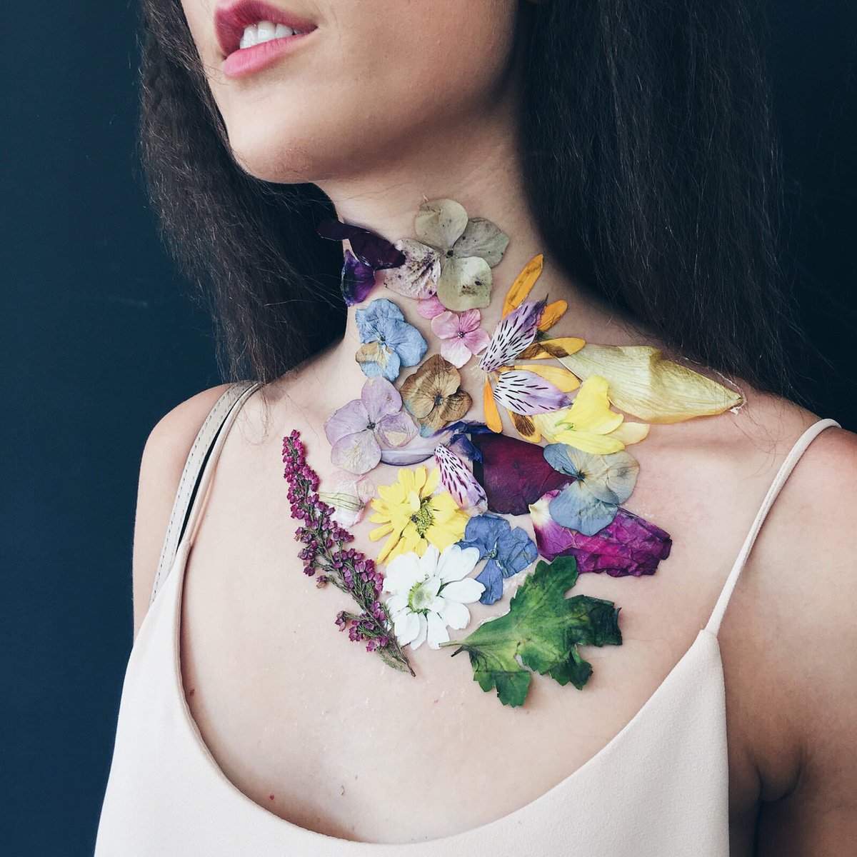 Uno de los maquillajes más llamativos de la última pasarela MFShow para el desfile de @LaCondesaConde ¡Bravo por esas manos que lo hicieron!