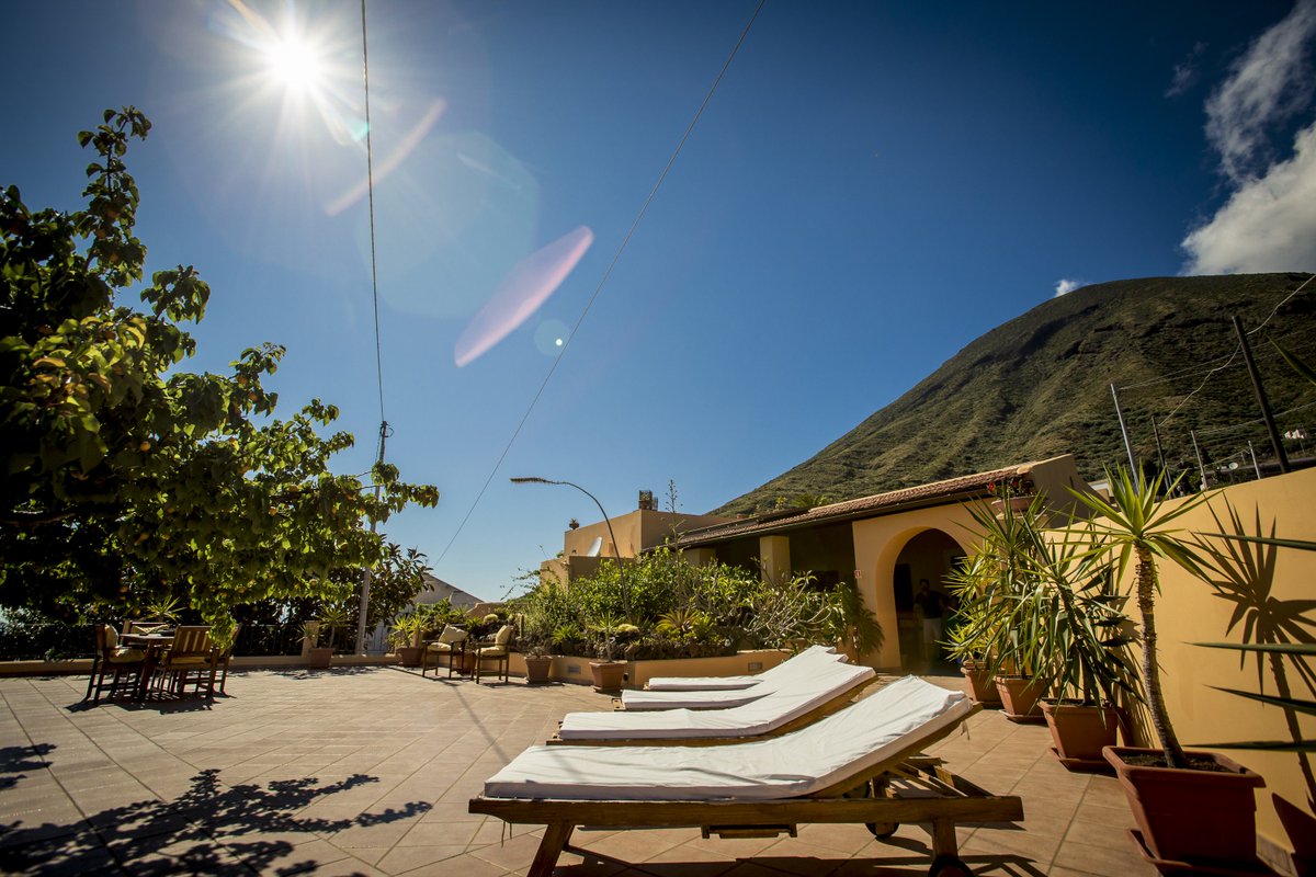 BelvedereSalina's tweet photo. Enjoy your relaxing moment, choose BelvedereSalina for your next #holiday. #relax #island #nature #sun #silcence
https://t.co/MWyApt9Dq6 https://t.co/pk5l36QCwW