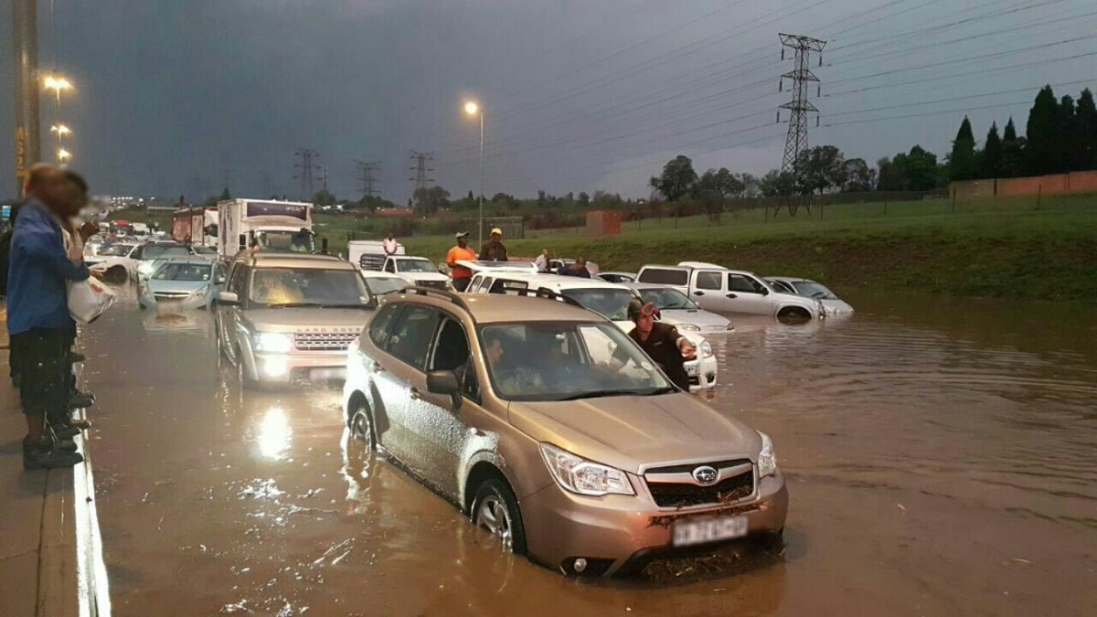 Sandton_News's tweet image. To help the #Flood victims in Alex contact @CityofJoburgZA Disaster Management Centre 0116740038 they're based at the Sandton Fire Station