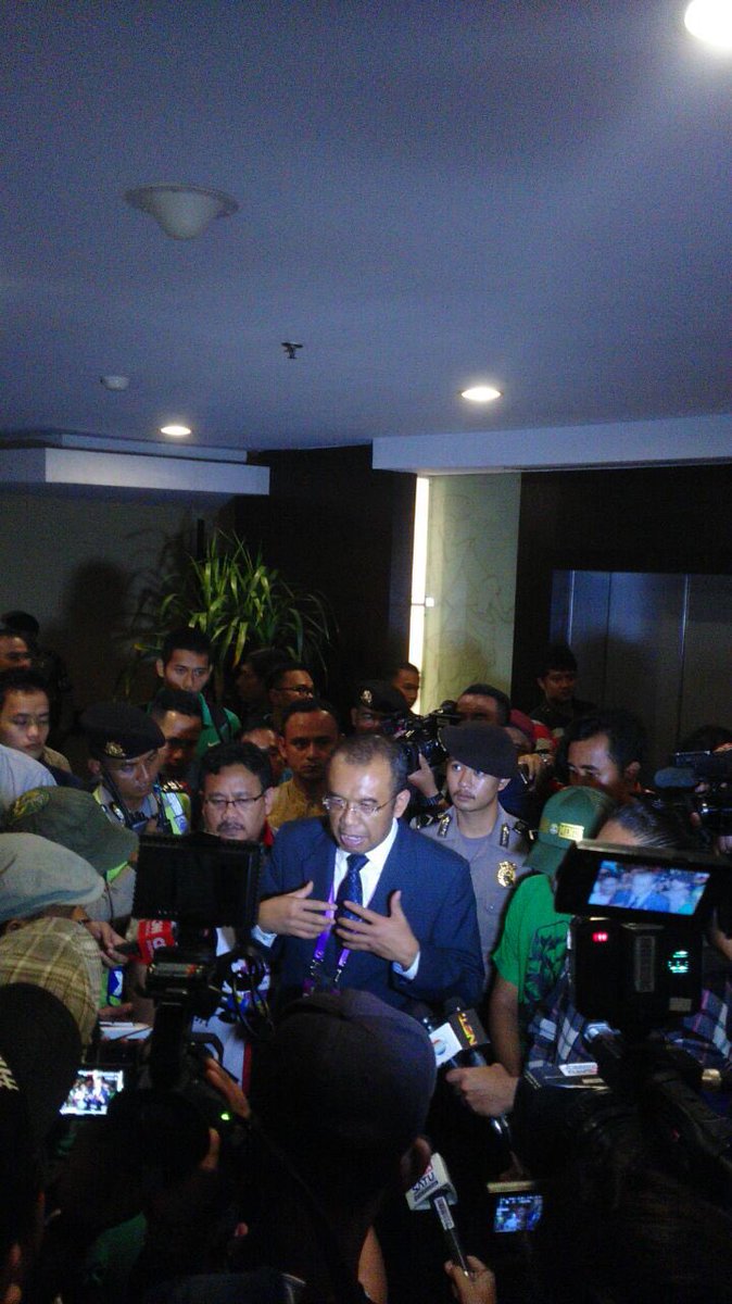 Poro sederek Bonek, kami mohon maaf tdk bisa bantu ngegolin, krn Kemenpora tdk ingin interupsi dan maksa dianggap sbg intervensi pemerintah.