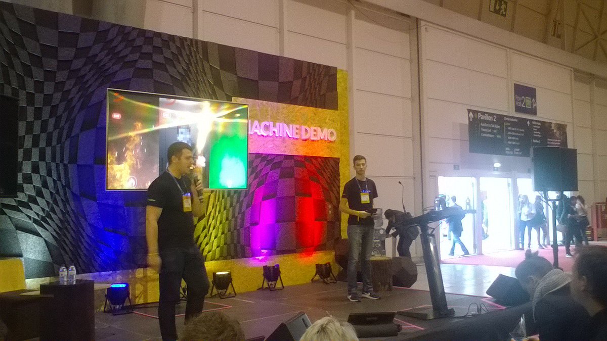 WebSummit's tweet image. .@LocaidMe and @porterkeyless give a demo over on #MachineDemo now, lots of cool ALPHA's to see this year 😊 #WebSummit
