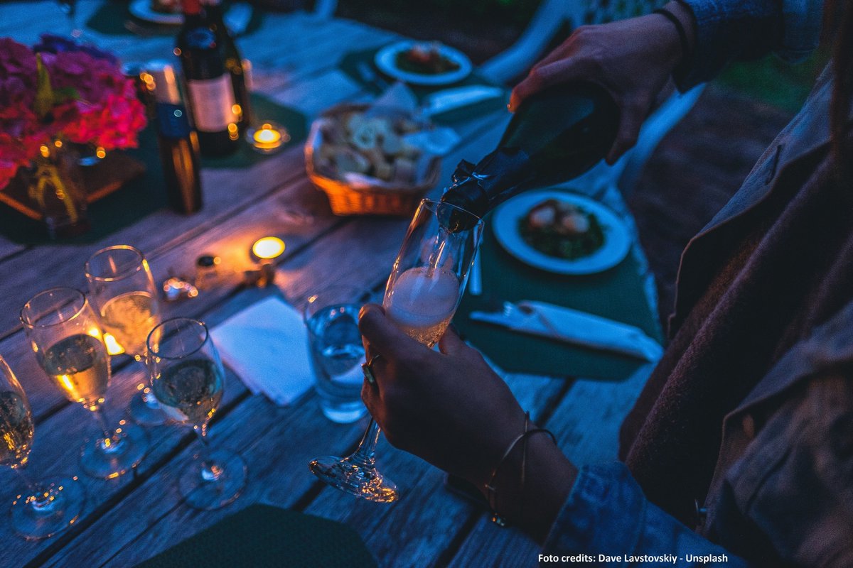 AstronautiCAST tweet media