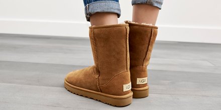 UGGs zijn nog steeds onze winterfavoriet. We kunnen niet zonder deze warme laarzen! Bekijk hier onze UGG collectie: bit.ly/2eF4PKx
