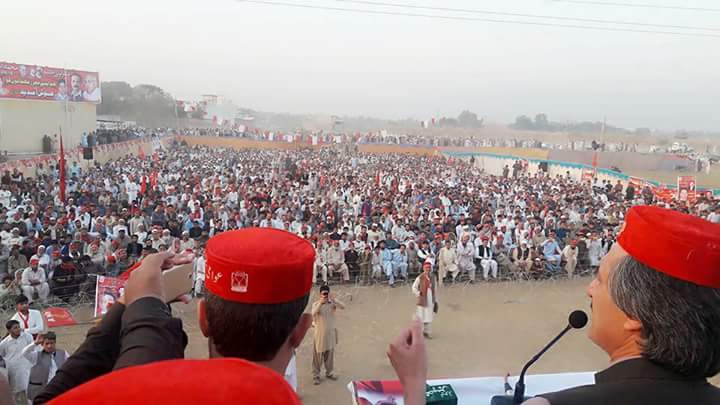 Palwasha_Abbas's tweet photo. Sea of Red in Risalpur # Noshehra today where many joined  #ANP in a graceful and huge event https://t.co/tFzHD8VOvX