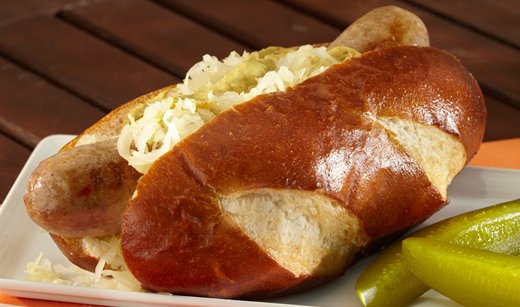 Flagship_Brew's tweet photo. Enjoy an authentic Bratwurst with sauerkraut and German mustard on a pretzel roll with your freshly brewed craft beer this weekend@ 🍻 https://t.co/VW4KsgUsls