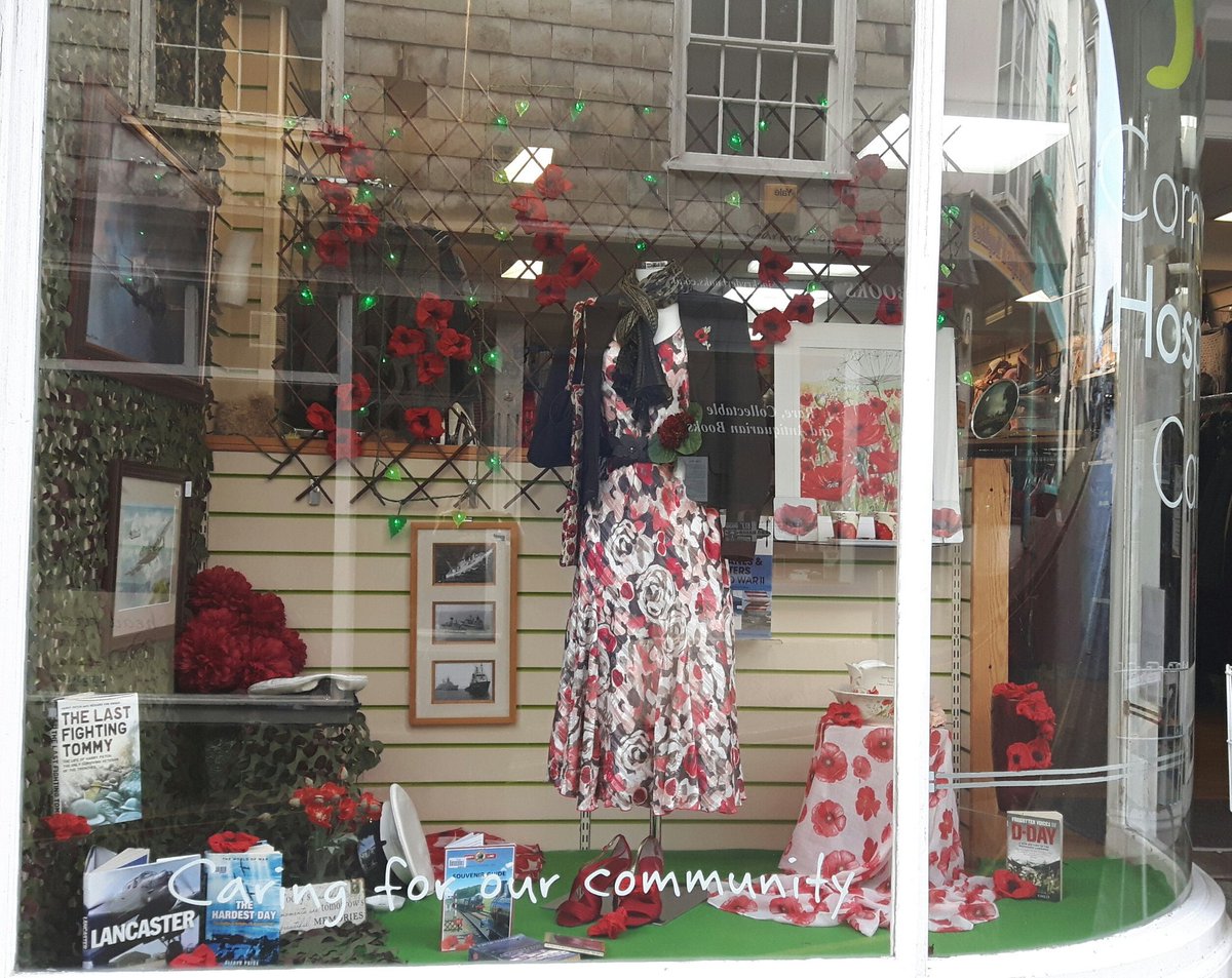 RetailChc's tweet image. Our fabulous poppy window @LiskeardC