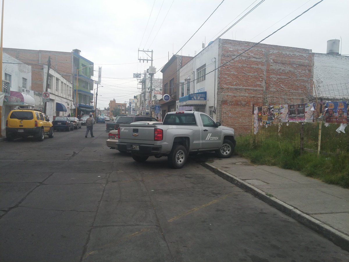 doberzamm's tweet image. @arnemx mientras tanto en Aguascalientes capital #PoderAG #cemex