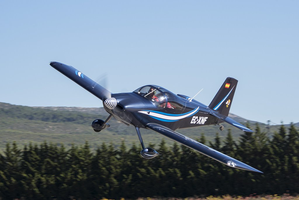 JavierRdrigz's tweet photo. Unas fotos del Campeonato de España de Vuelo Acrobático https://t.co/qmb14RH3AU
@aeronauticaRFAE #VUELOACROBATICO #CEVA2016 https://t.co/N1H3mbM0yo