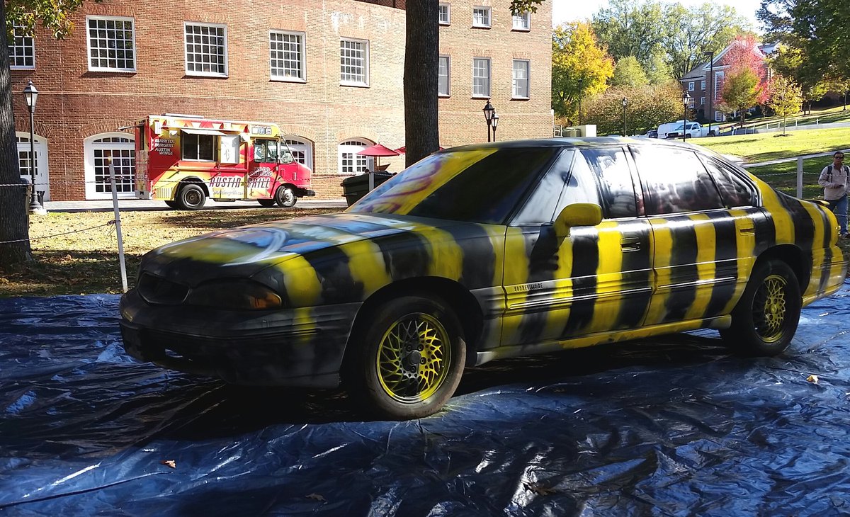 HSC1776's tweet photo. Don't miss the annual #BeatMacon car bash tonight after Storm the Dorm! https://t.co/y1rdThzrsr