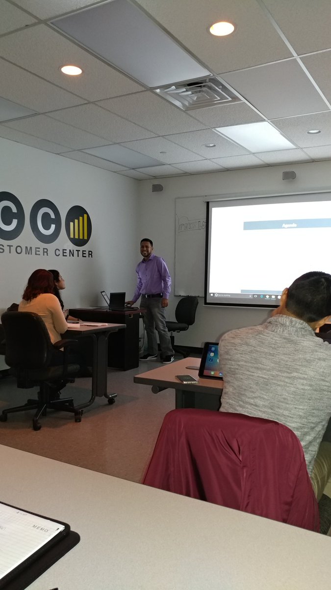 _RowlandJ's tweet photo. @C_ROD38 rocking it @NAWS with @Julie_Nawsny @vanessa_nawsny @SPG_Diego @Marco_NAWSNY @Romi_NWSNY @MucciRichard @JonHorovitz1 @SPG_NYC https://t.co/BhHo8nhA1R