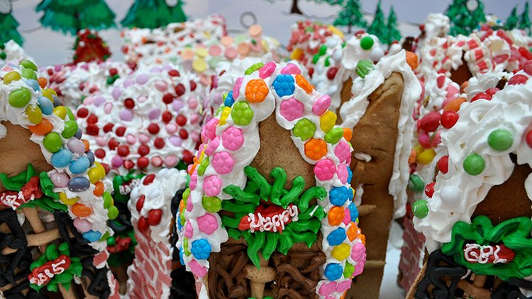 nysci's tweet photo. Be the first to marvel at the largest ginger bread village in the world. GingerBread Lane opens tomorrow, Nov 11. https://t.co/cjcZNGU0aR https://t.co/3Lyv3P1LJ4