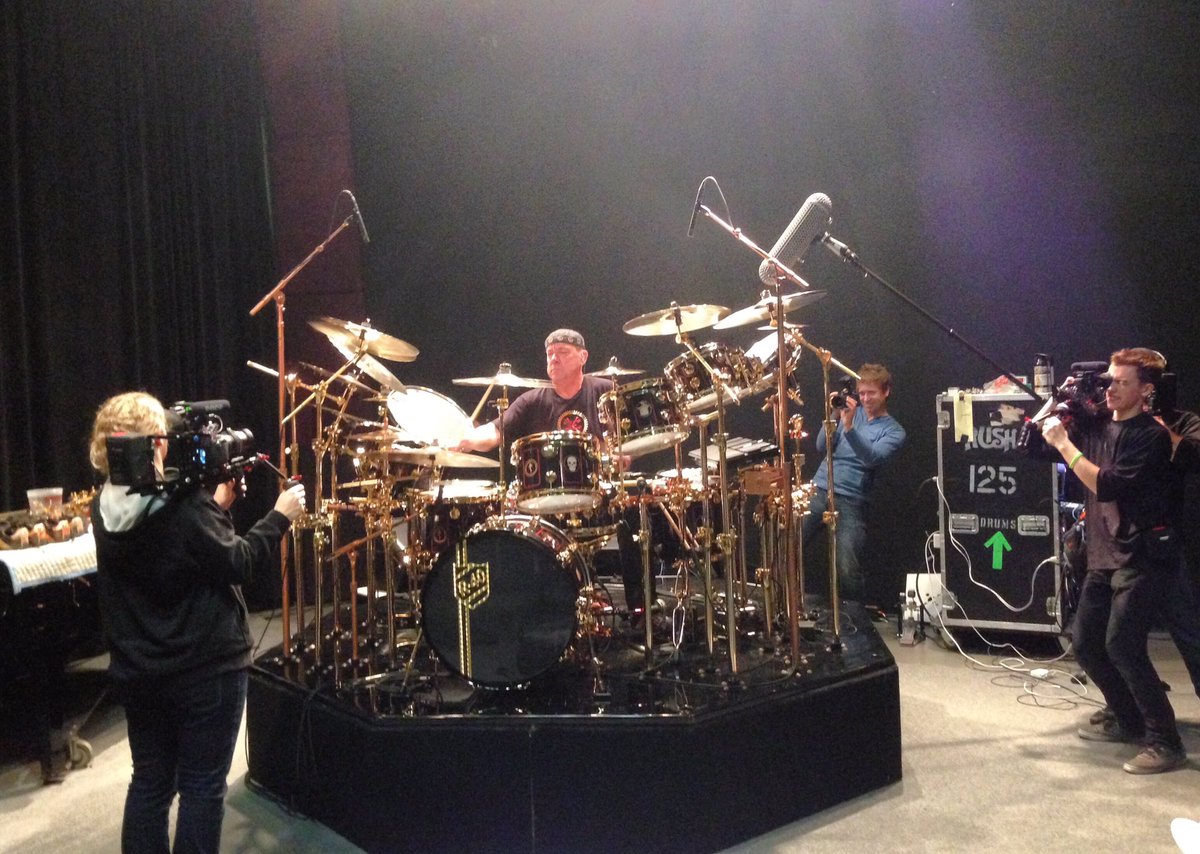 MastersofRez's tweet photo. Filming #NeilPeart of @rushtheband in action behind his @dwdrums #R40 kit for #MastersofRez! @SABIAN_Vault @promarksticks @remopercussion https://t.co/XRoeaUTF1B