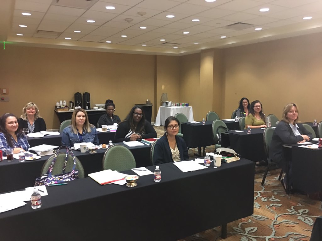 TerryCoder1's tweet image. Happy Attendees this morning in Houston #CardiologyCoding 2-dayer #McVeySeminars