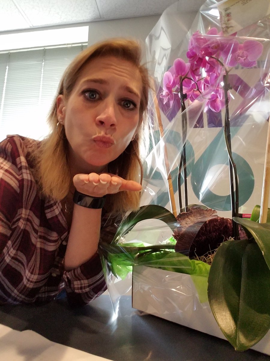 LauraDanielsDJ's tweet photo. This is what @radiosisters is about. @EllenTailor knows I'm goin thru some stuff, & sent me a smile. #Cryfest2016 squashed. Love u, girl! https://t.co/5z287uDt3e