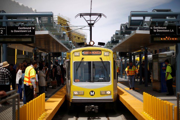 Naast Trump is OV de grote winnaar van de verkiezingen: 70% van de lokale OV maatregelen is goedgekeurd door publiek bit.ly/2eFmIZH