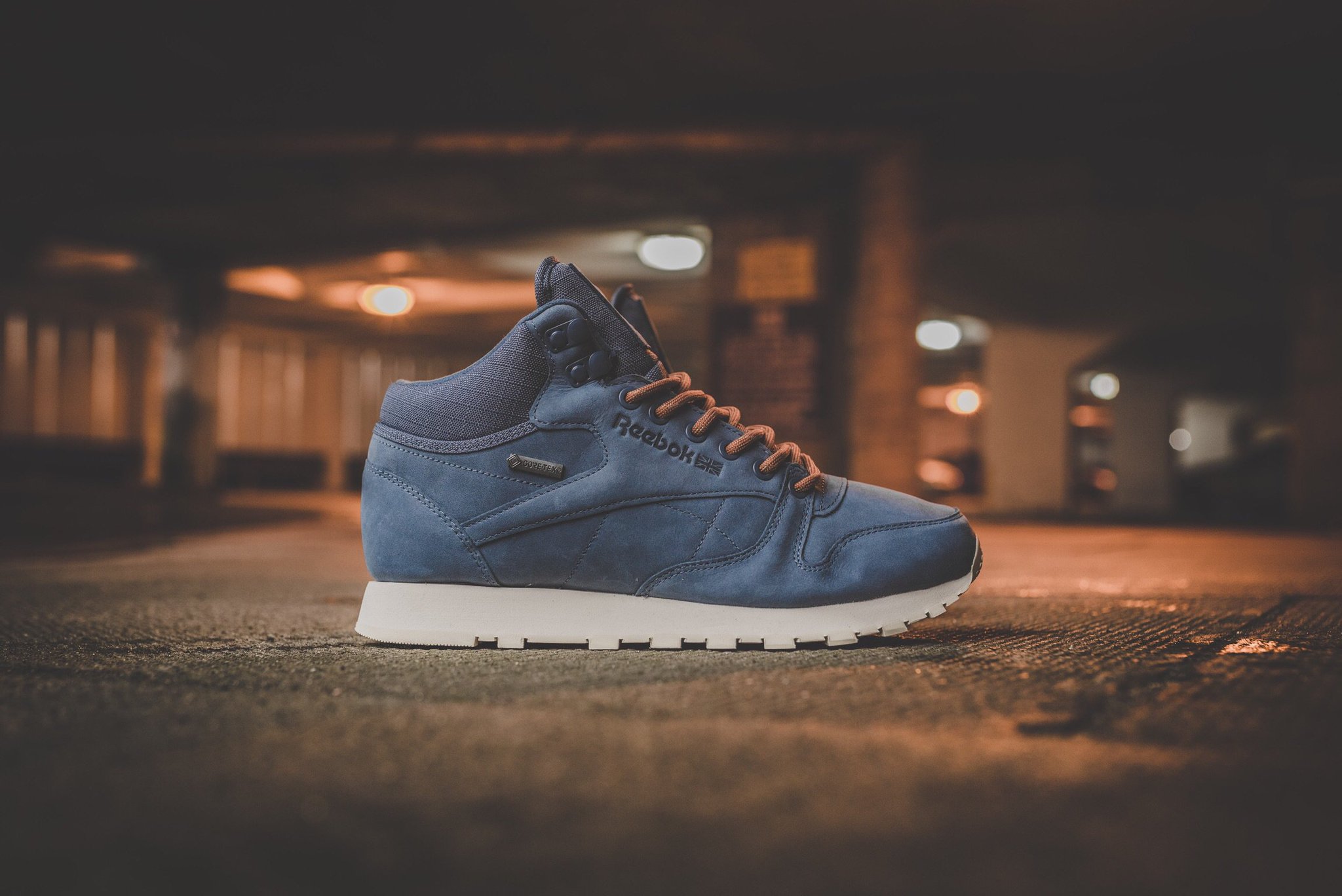 Reebok classic best sale leather mid goretex