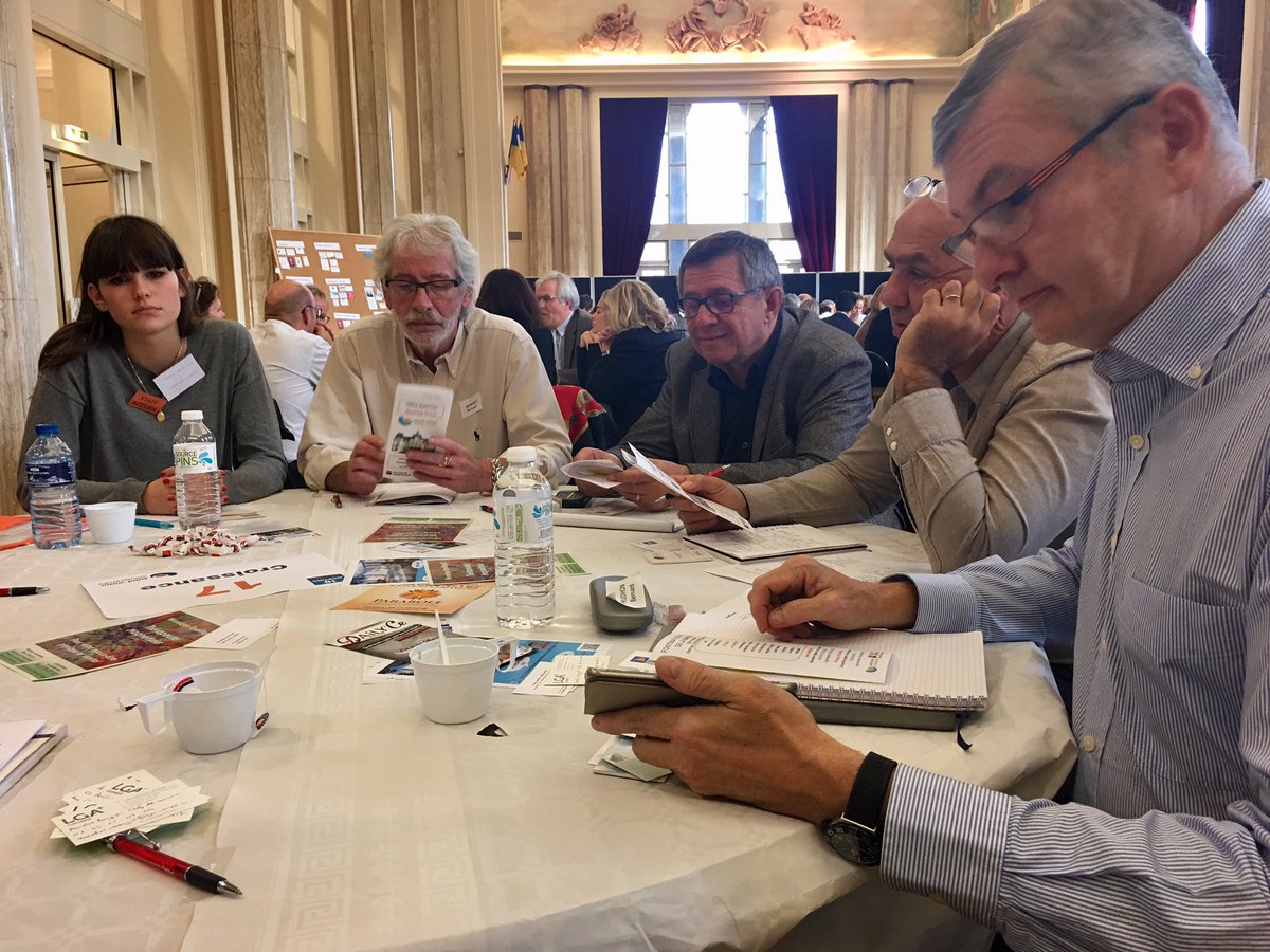 VilleSaintMaur's tweet photo. Plus de 120 entrepreneurs réunis @VilleSaintMaur en #meeting point pour développer des partenariats entrepreneuriaux @Association_SME https://t.co/lTrPbhSWof