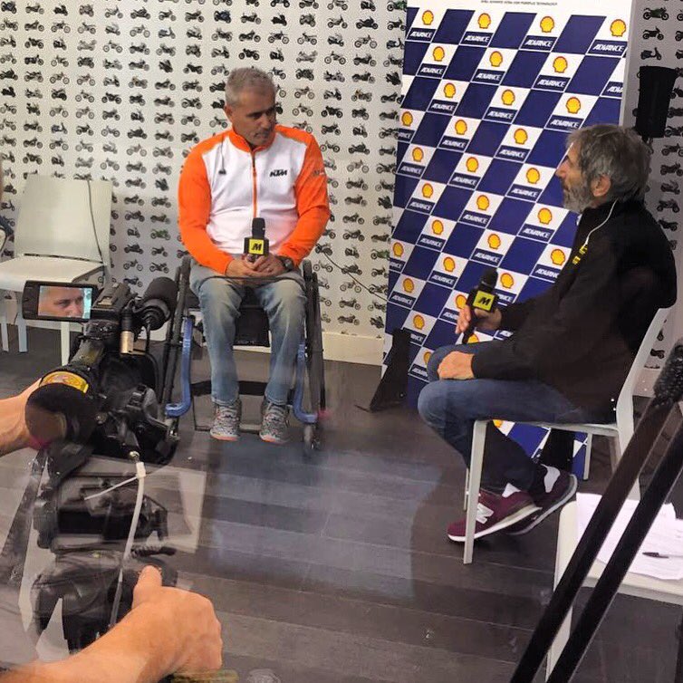Con <a href="/nicocereghini/">Nico Cereghini</a> a <a href="/official_eicma/">EICMA</a> #EICMA2016 #intervista per <a href="/Moto_it/">Moto.it</a> #greatpleasure