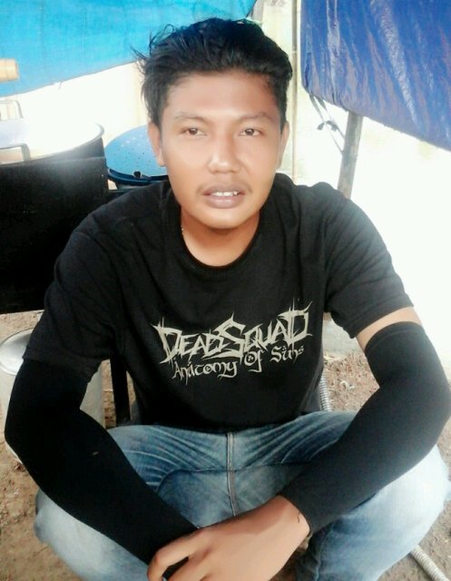 Hallo ka tep <a href="/Der_potzki/">Stevi Item</a> , ,klo tukang pisang molen pke kaos nya <a href="/DEADSQUAD_Band/">DeadSquad Official</a> dosa ga sih ka,,hihi