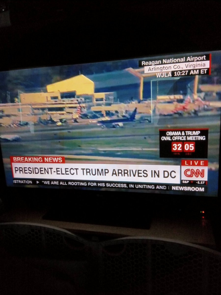 daisysue77's tweet photo. I just can't get used to this https://t.co/Ta3CHiEhG2