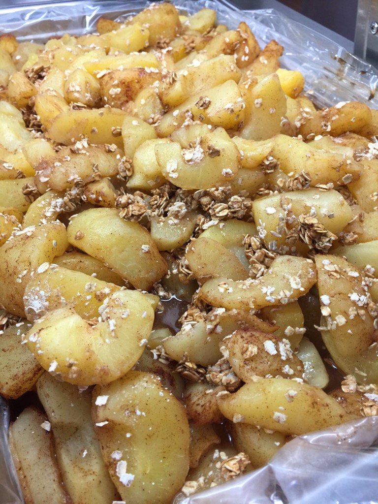 slphscafeteria's tweet photo. Continuing with our #NovemberApple theme sampling #SpicedApples with a touch of #Oats & #Granola. ๐๐ https://t.co/DZfZcBwtUG