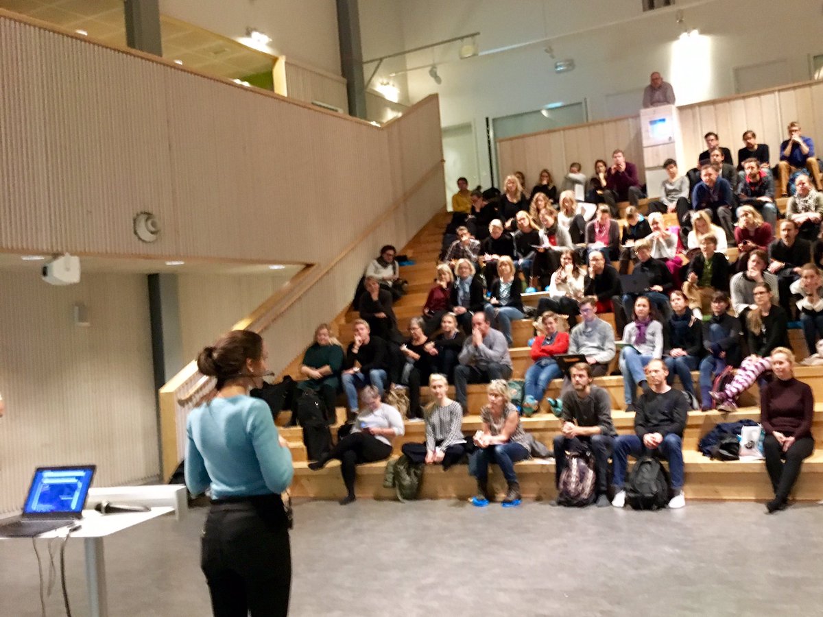MediaCenterAC's tweet image. @UR_Pedagogerna besöker Sjöfruskolan och ger färska smakprov på nya UR-program kring programmering och källkritik. #programmeramera