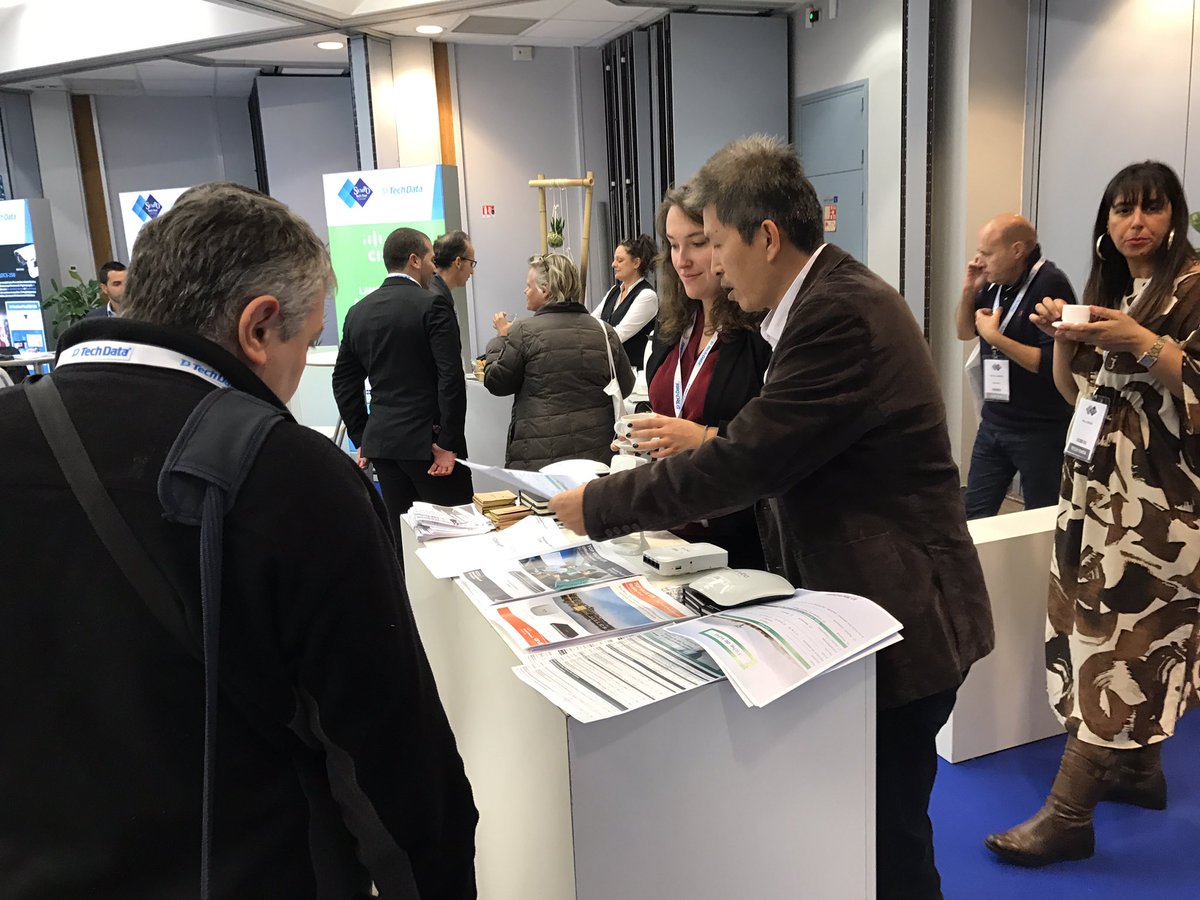 TDAzlanSI_FR's tweet photo. HP vous accueille sur son stand au Sympo Tech Tour Lille #hp #auba #techdata #azlan #tdazlan @HP_France https://t.co/QGTmOkJOAe