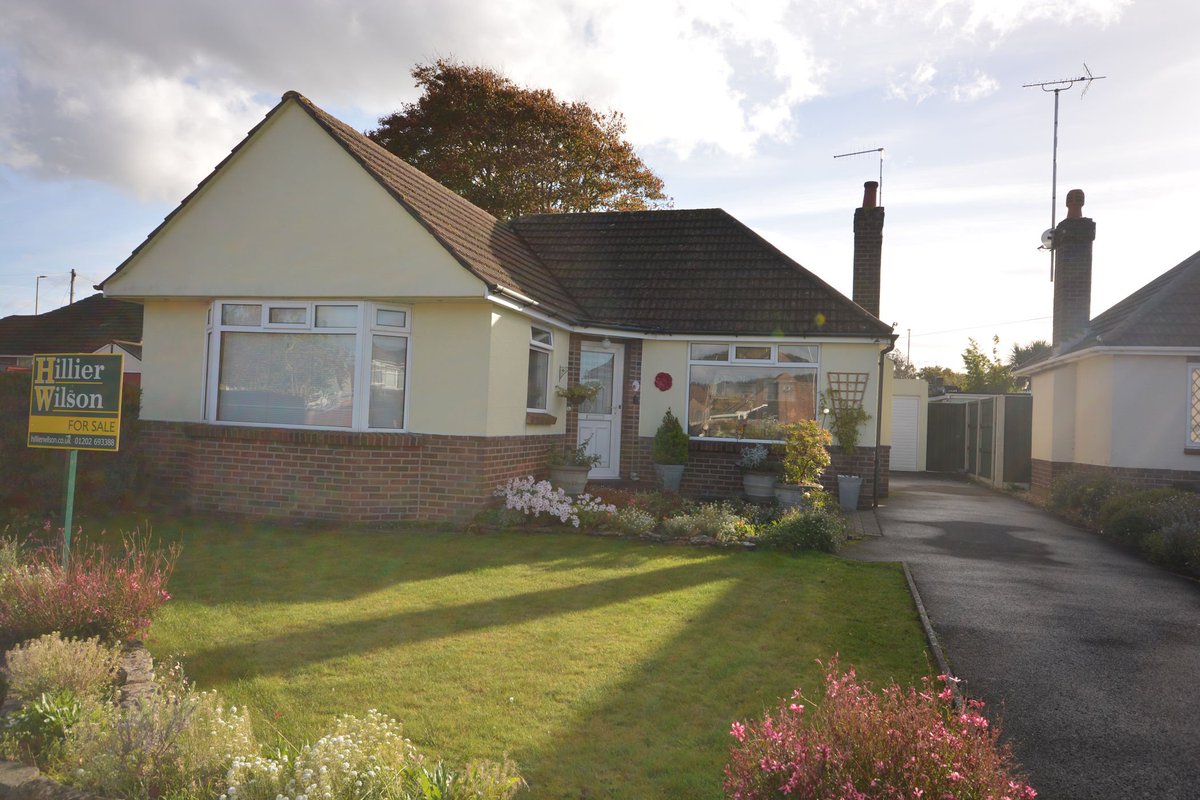 New Instruction in Apsley Crescent, Poole, £274,950. A 2 bedroom detached bungalow with a south facing rear garden. Vendor suited!