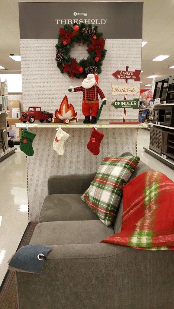 Furniture focal is beginning to look a lot like Christmas🎅🏼 <a href="/ScottKuhn410/">Scott Kuhn</a> <a href="/targetladysab/">Sabrina Josephson</a> @mikeb637